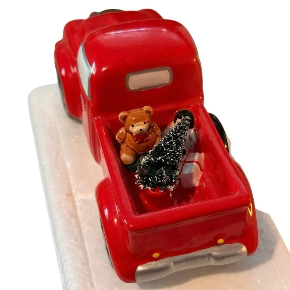 Vintage Department 56 Snow Village Pick-up and Delivery Red Truck 54542 Boxed